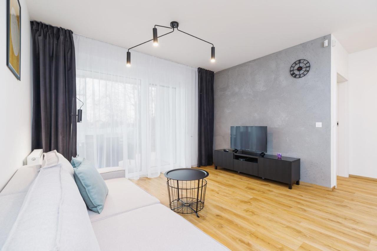 Apartments Supernova Near Tauron Arena By Noclegi Renters Cracovia Exterior foto