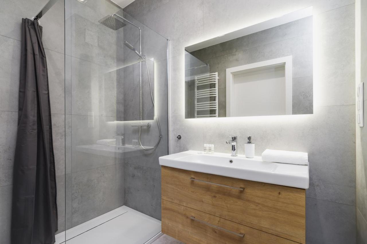 Apartments Supernova Near Tauron Arena By Noclegi Renters Cracovia Exterior foto